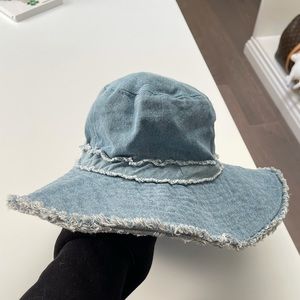 Zara jean hat